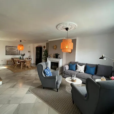 Dom wakacyjny Weforyou 4 Bedrooms House 600M From Carihuela Beach